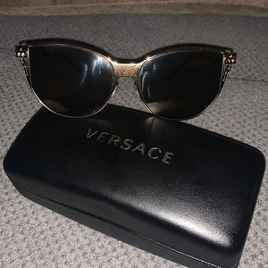 Versace black slight yellow mirrored